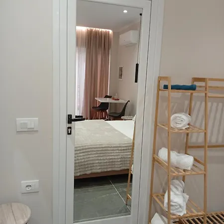 Milto's 3* Himara