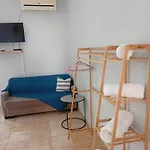 Milto's Guest house Himare