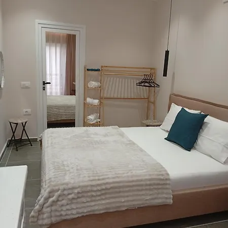 בית הארחה Milto's הימארה