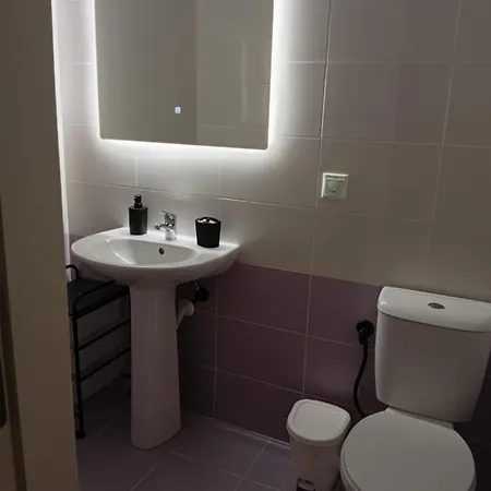 Pensión Milto's 3*